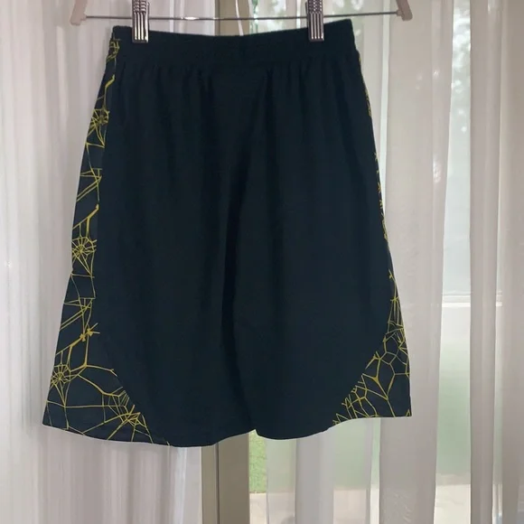 NWT Boys Under Armour Black Widow Shorts - Picture 8 of 8